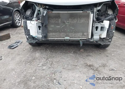 2018 Toyota Rav4 Xle from USA, damaged, VIN JTMRFREV0JJ211371